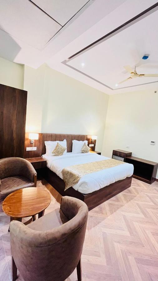 Hotel Ekas Lucknow Exterior foto