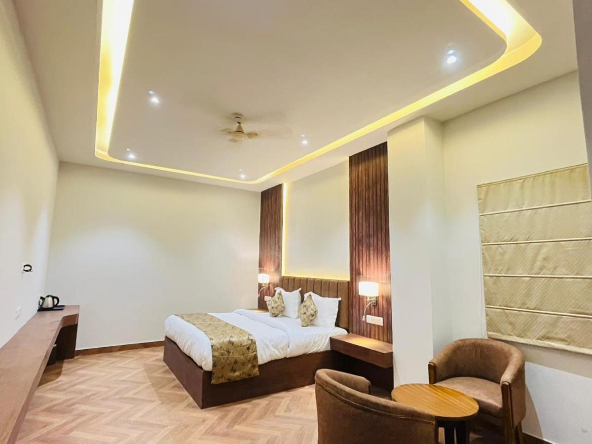 Hotel Ekas Lucknow Exterior foto