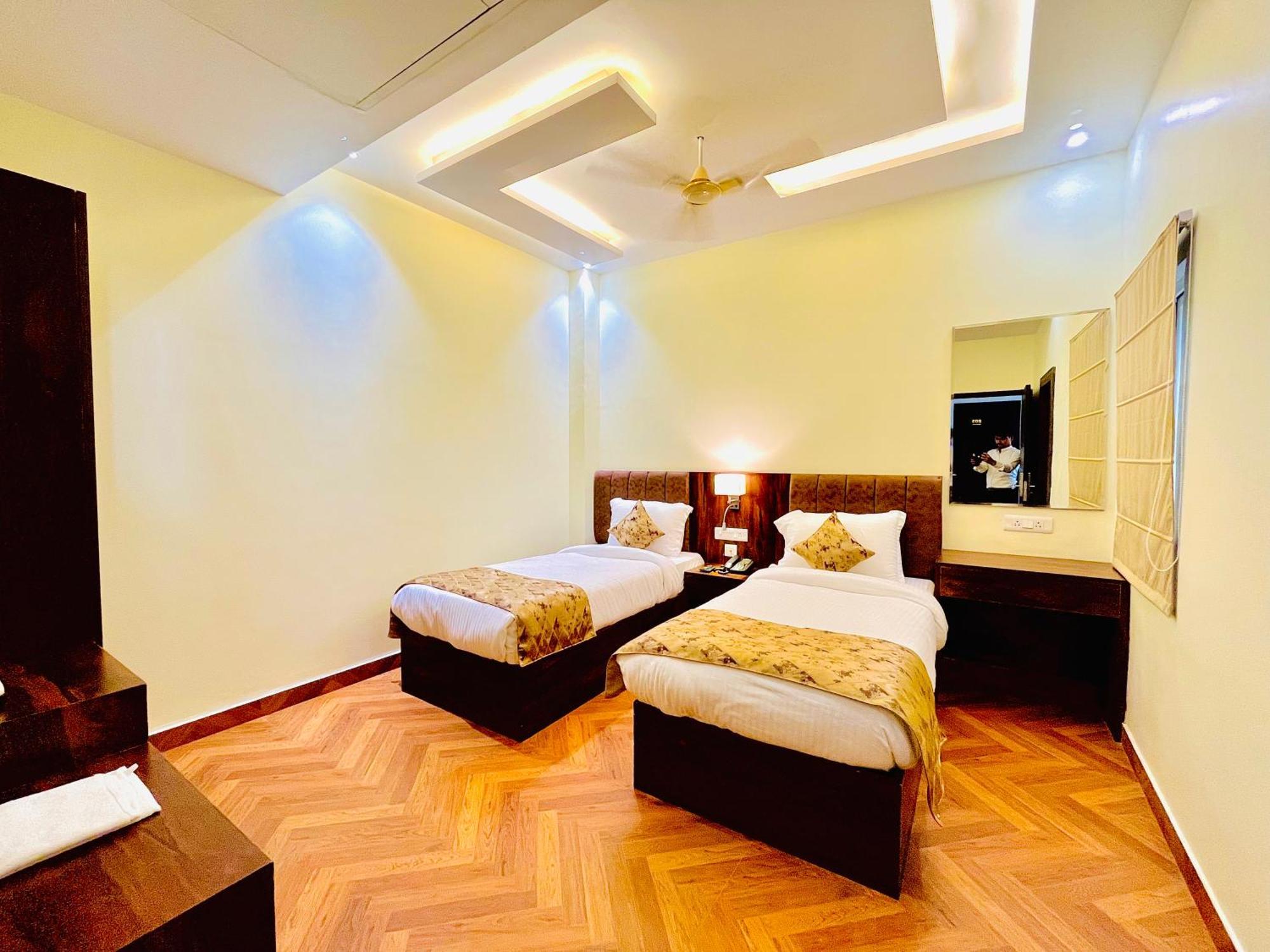 Hotel Ekas Lucknow Exterior foto
